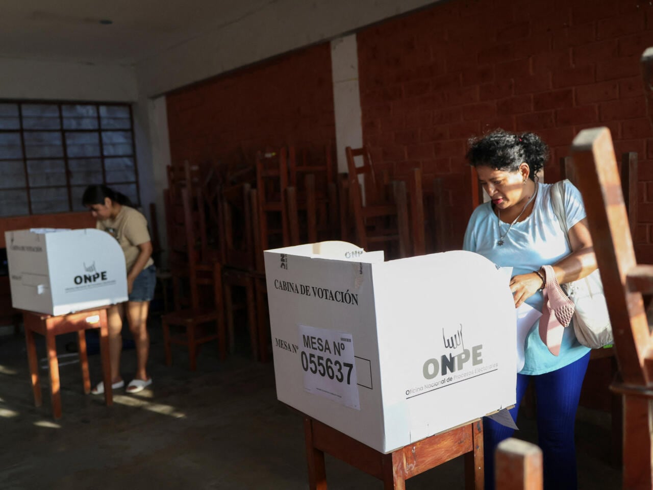 Las mesas de sufragio se van instalando a nivel nacional. (Foto: France 24)