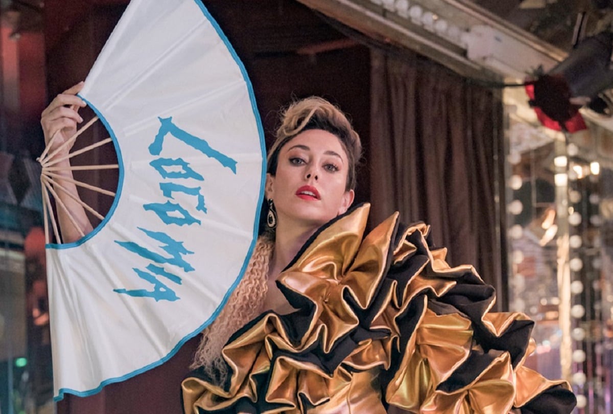 Blanca Suárez como Lurdes Iribar, considerada por los aficionados como la quinta integrante del grupo musical, en la película “Disco, Ibiza, Locomía” (Foto: DeAPlaneta)