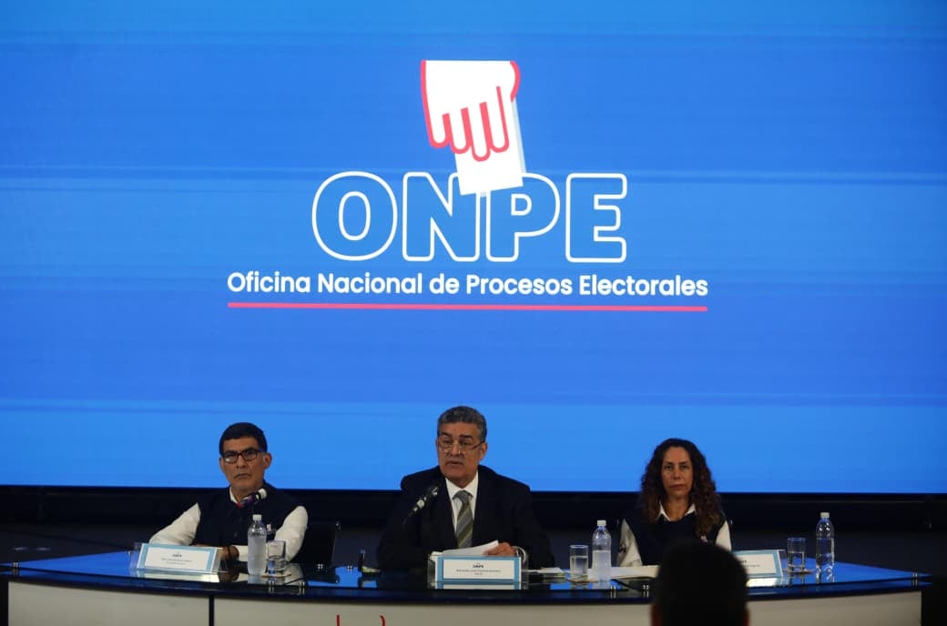 Bernardo Pachas, nuevo jefe interino de la ONPE, aseguró que se tomarán medidas correctivas para garantizar la correcta realización de la segunda vuelta electoral. Foto: Diana Marcelo / @photo.gec