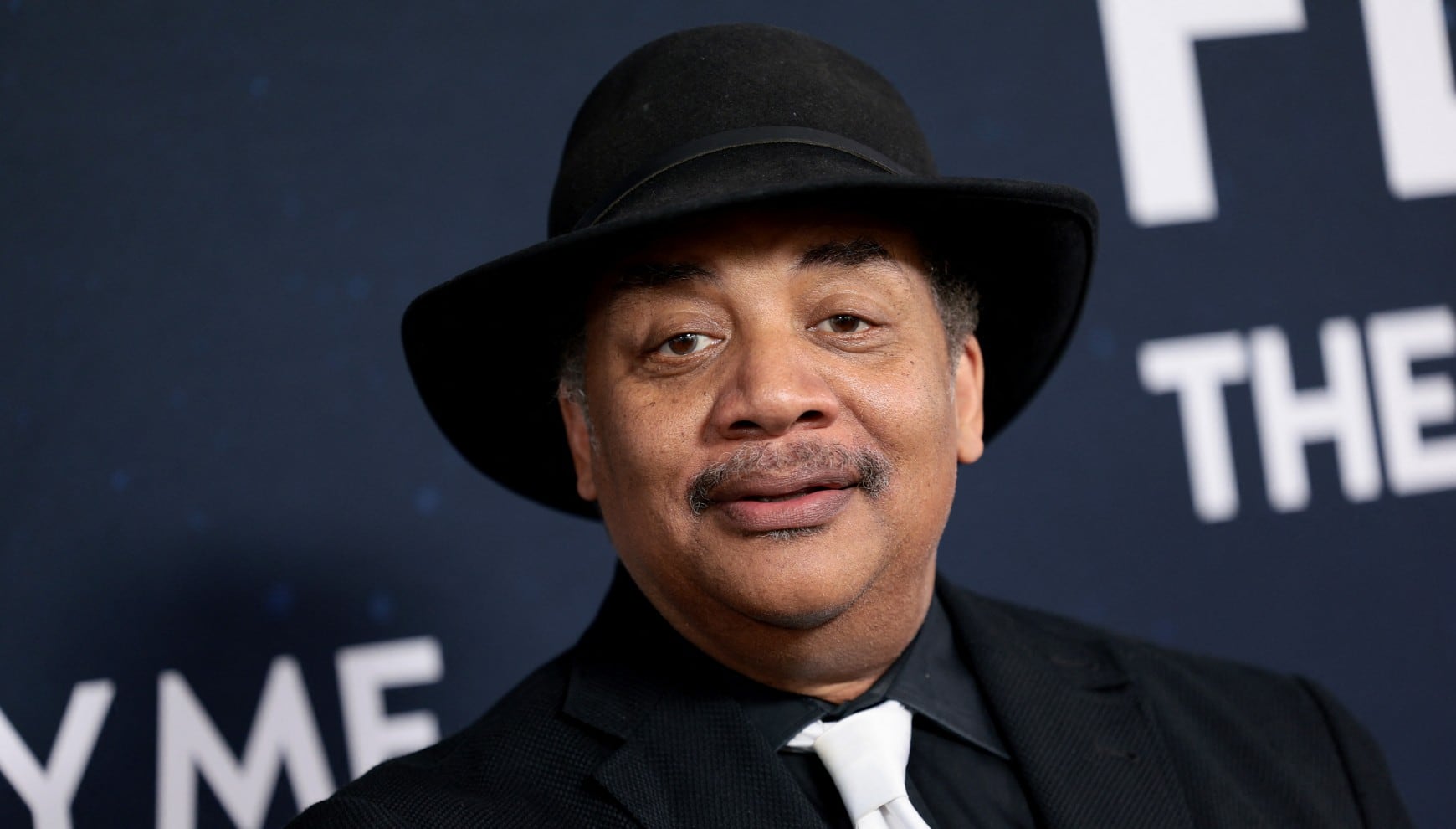 Neil deGrasse Tyson, astrofísico: "Nadie que sea curioso es tonto. Quienes no hacen preguntas permanecen ignorantes durante toda su vida"