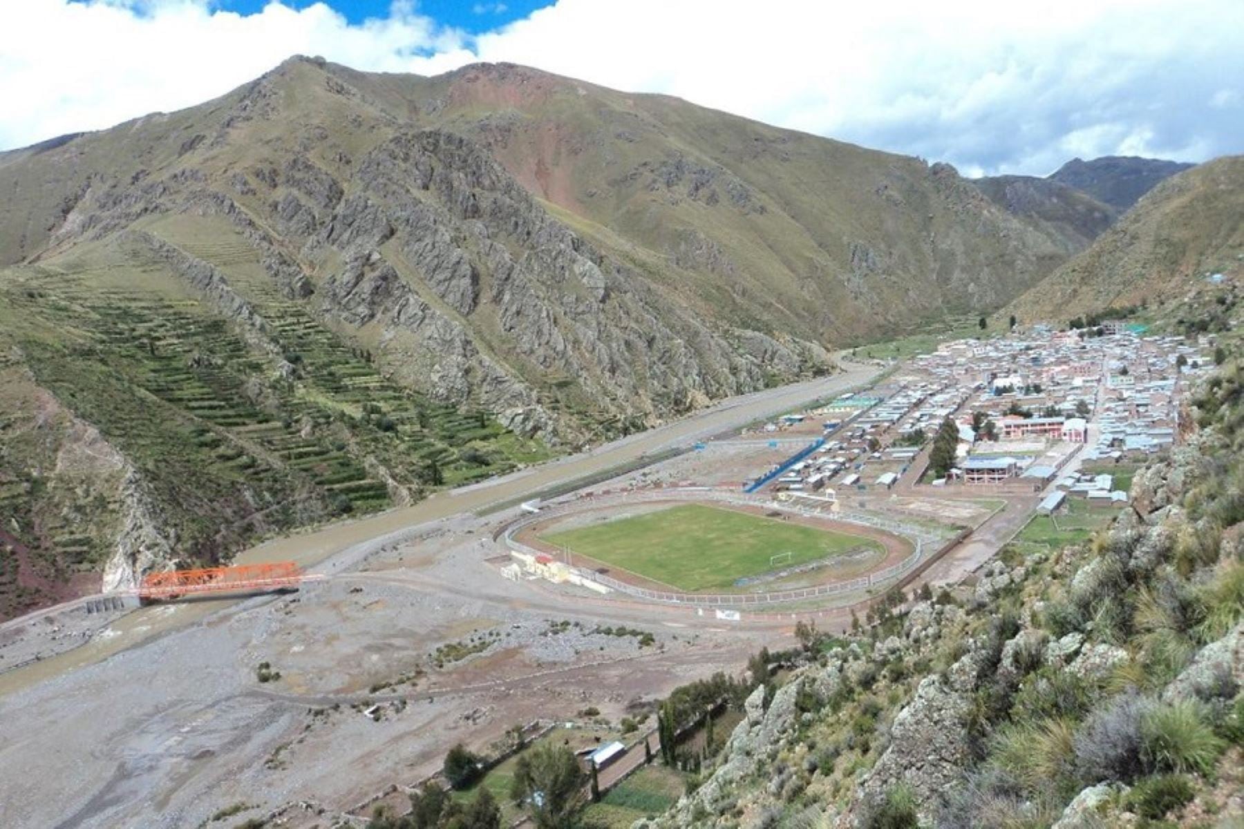 La mina San Gabriel cuenta con reservas superiores a 1.8 millones de onzas de oro. (Foto: difusión).