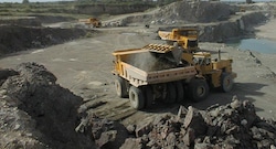 Minera canadiense Lupaka amenaza con embargar activos del Estado peruano