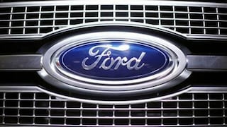 Pago de CEO de Ford baja 29% porque empresa incumplió objetivos clave