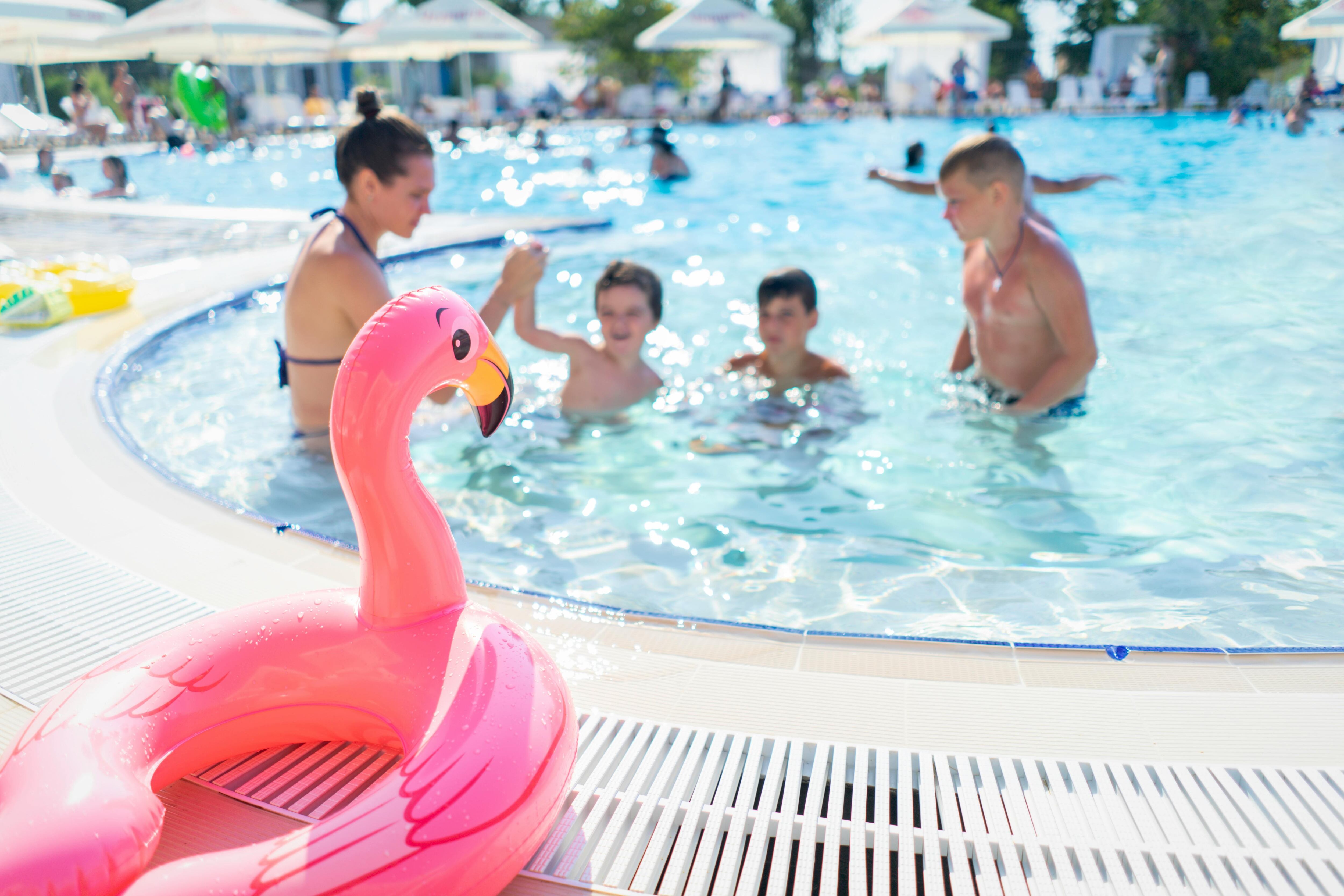 Sticker de piscina saludable está vigente por un año y certifica que la piscina es apta para la recreación. Foto: Pexels