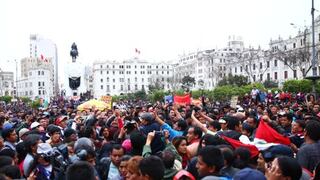 Huelga de maestros deja a 3.5 millones de escolares sin clase en Perú