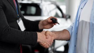 Confirmado, ley CARS en California regirá desde el 1 de octubre: en qué consiste y qué tarifas pueden pagar los compradores de vehículos usados