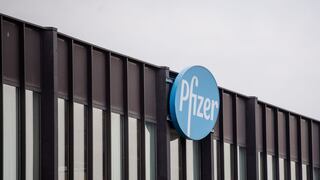 Jefe de Pfizer dice que no retrasaron resultados de vacuna para después de elección en EE.UU.