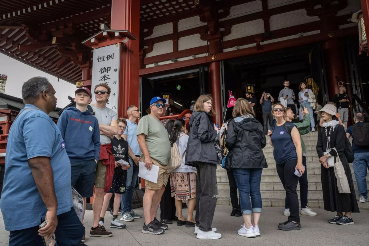 Turistas visitan el templo Sensoji de Tokio | © Yuichi YAMAZAKI / AFP