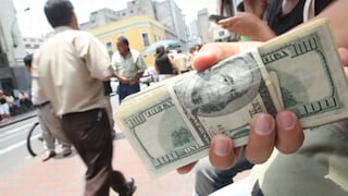 El dólar cierra estable tras intervención oficial