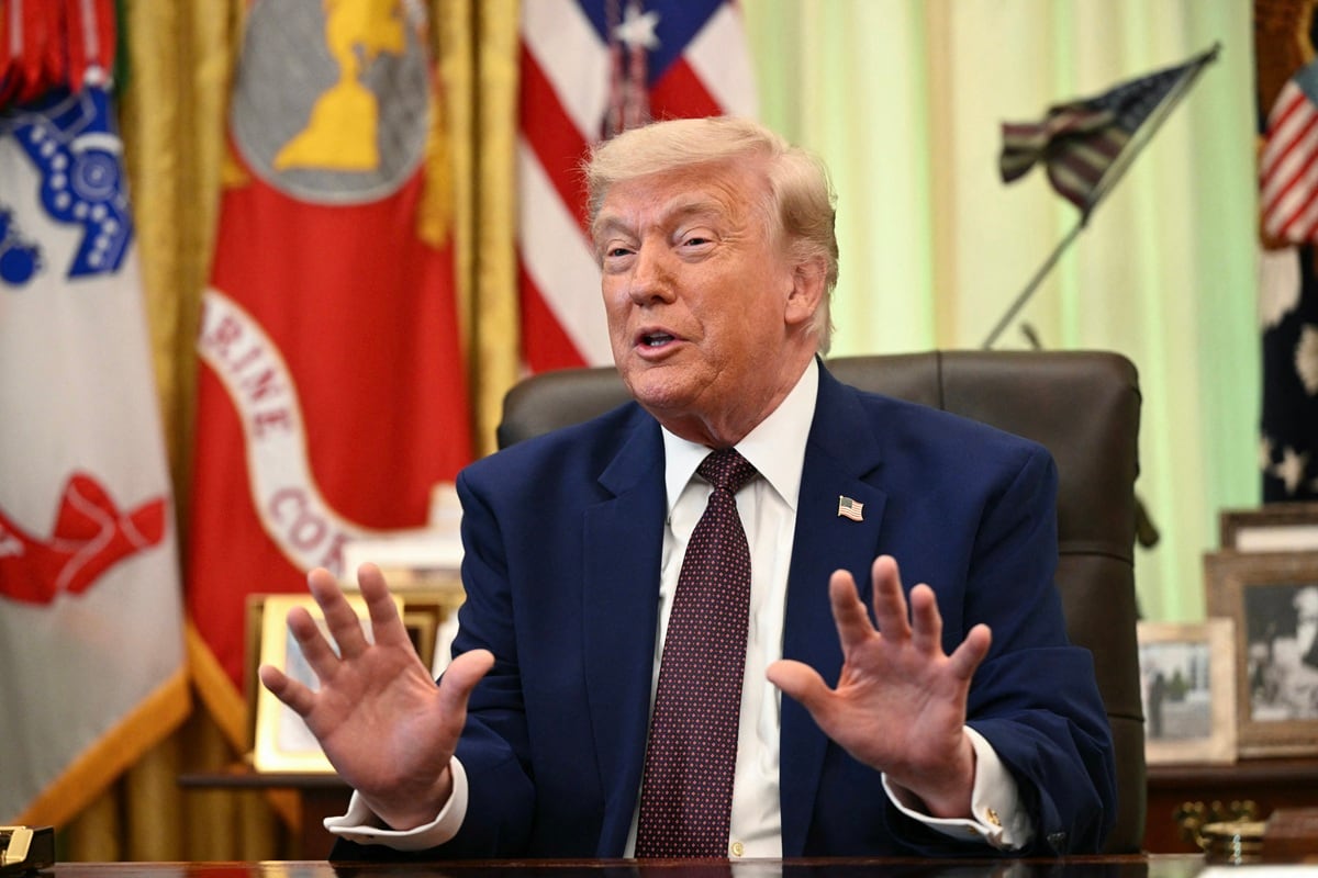 El presidente estadounidense Donald Trump habla con la prensa en el Despacho Oval de la Casa Blanca en Washington, D.C., el 3 de junio de 2026. (Mandel NGAN / AFP)