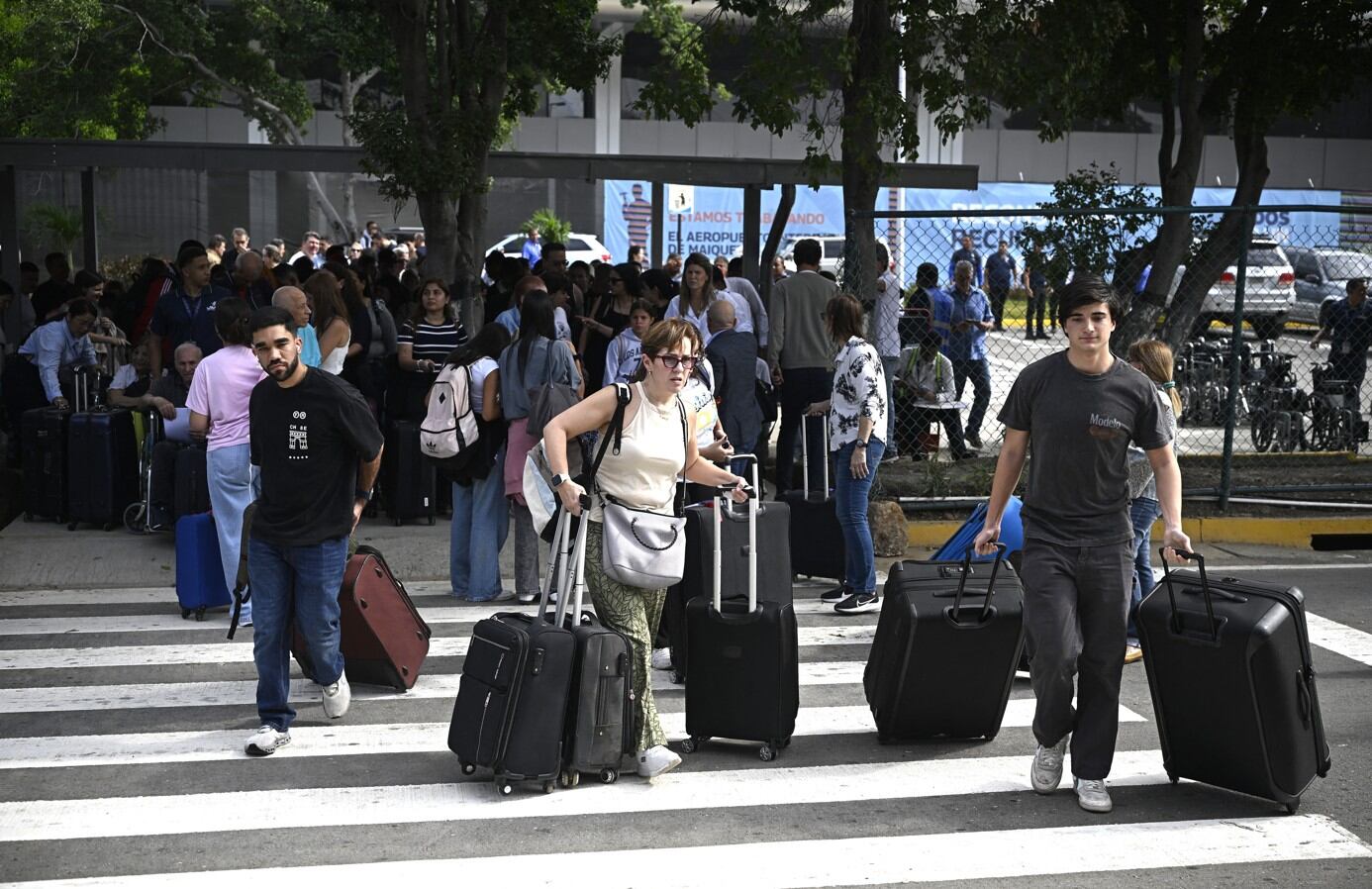 Aeropuerto de Caracas, Venezuela, tras terremoto. (Foto AFP)