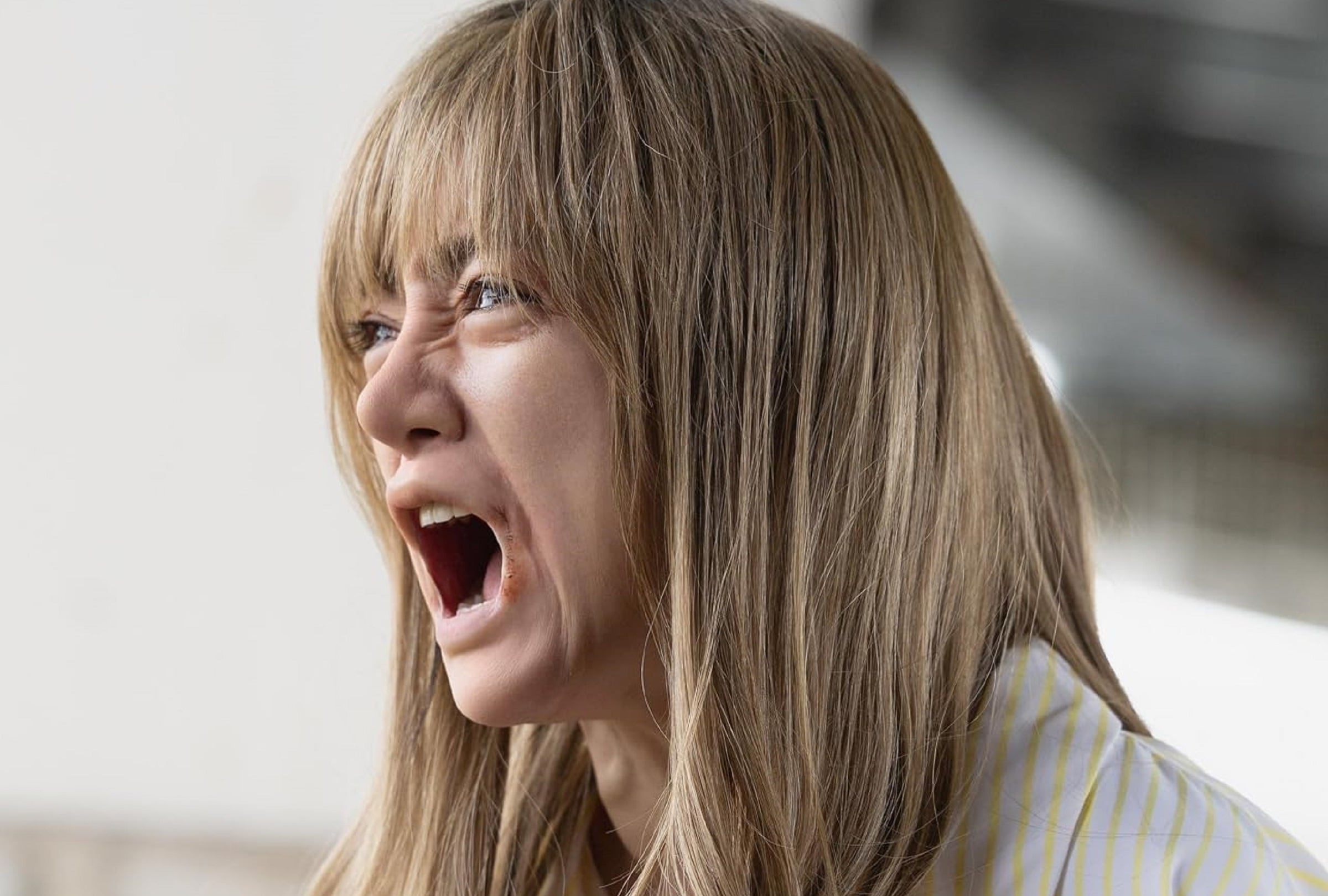 La paciente de Fumi Numata que le reprocha por "arruinar" su apariencia física para salvar su vida en la serie japonesa "Plastic Beauty" (Foto: Netflix)