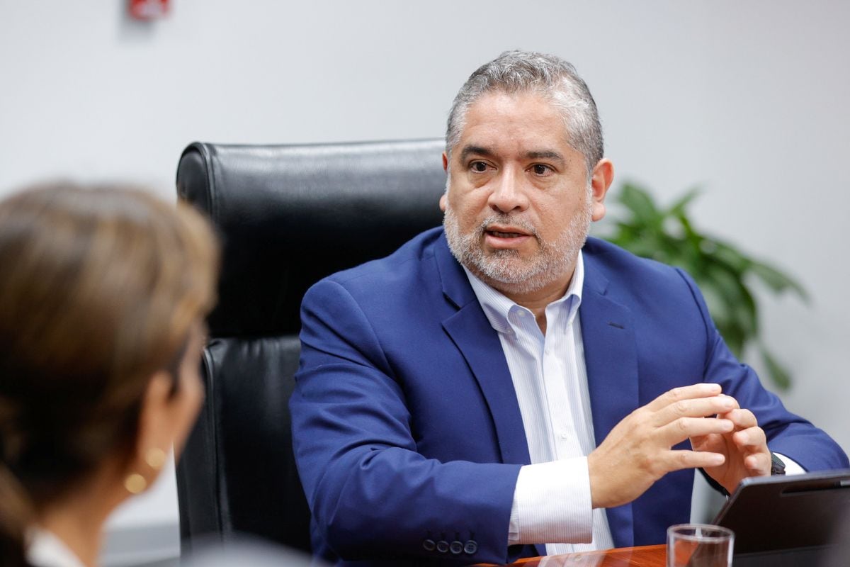 El ministro de la Producción, Juan Carlos Requejo, adelantó que el sector textil será declarado en emergencia. Foto: Produce.