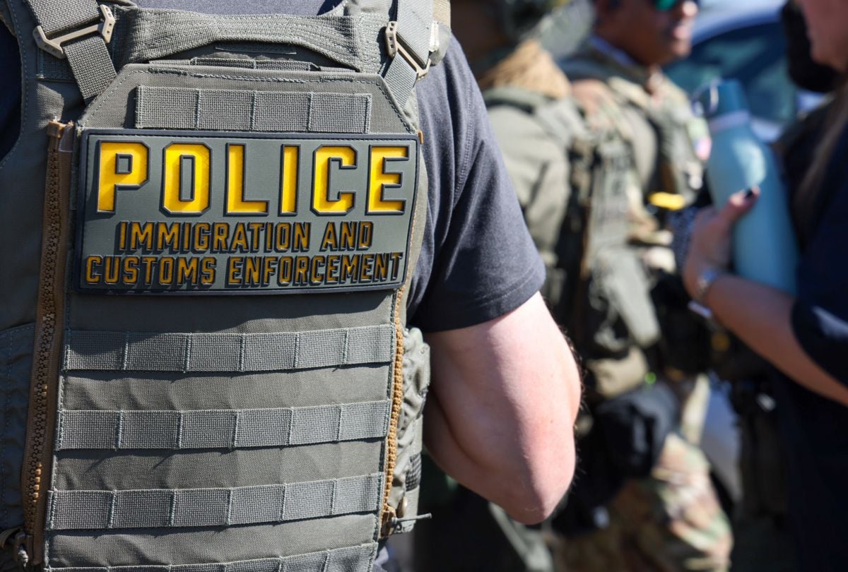 La polémica creció luego de que se reportara que agentes de deportación recién contratados recibieron acceso a la aplicación antes de completar sus verificaciones de antecedentes (Foto: ICE / Flickr)