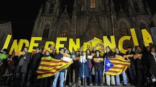 Bolsa española cae 1.45% al cierre tras declaración independencia Cataluña