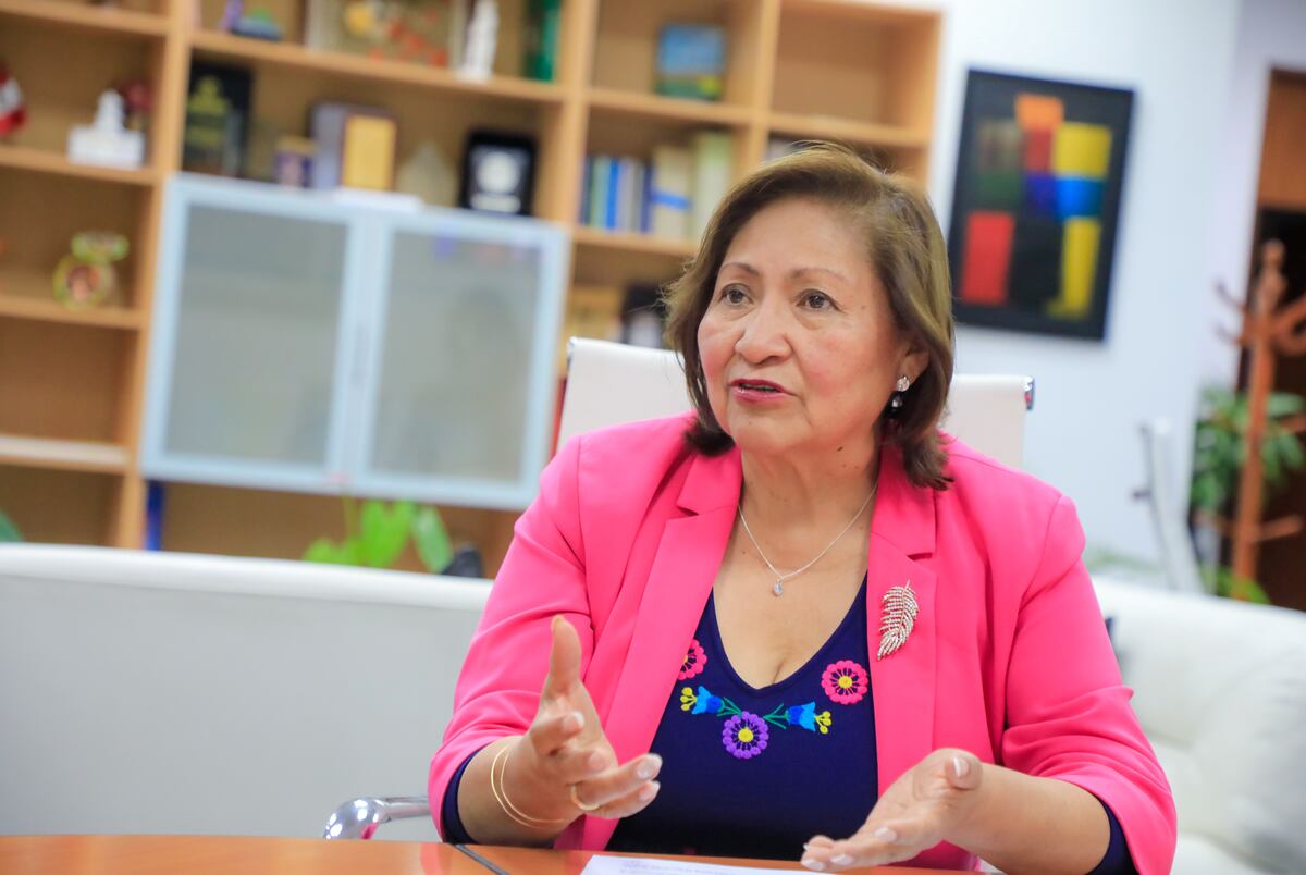 Ana María Choquehuanca negó que quiera perjudicar a algún integrante del gabinete ministerial y aseguró que mantiene una relación cordial con Víctor Torres.