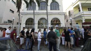 Cubanos ya no necesitan permiso del Gobierno para salir del país