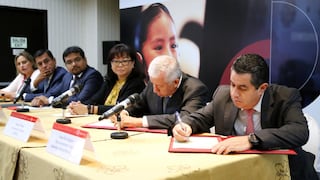 Perú y América Móvil firman contrato para proyecto de banda ancha en Lima