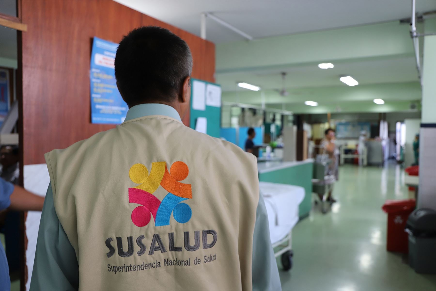 Según el portal de Susalud, entre enero y diciembre del 2022, se recibieron 133,000 reclamaciones contra establecimientos de salud, de las cuales el 93% correspondió a entidades públicas (previsible, porque son la mayoría y están mal gestionadas y saturadas) y el 7% (unas 10,000 quejas), a entidades privadas.