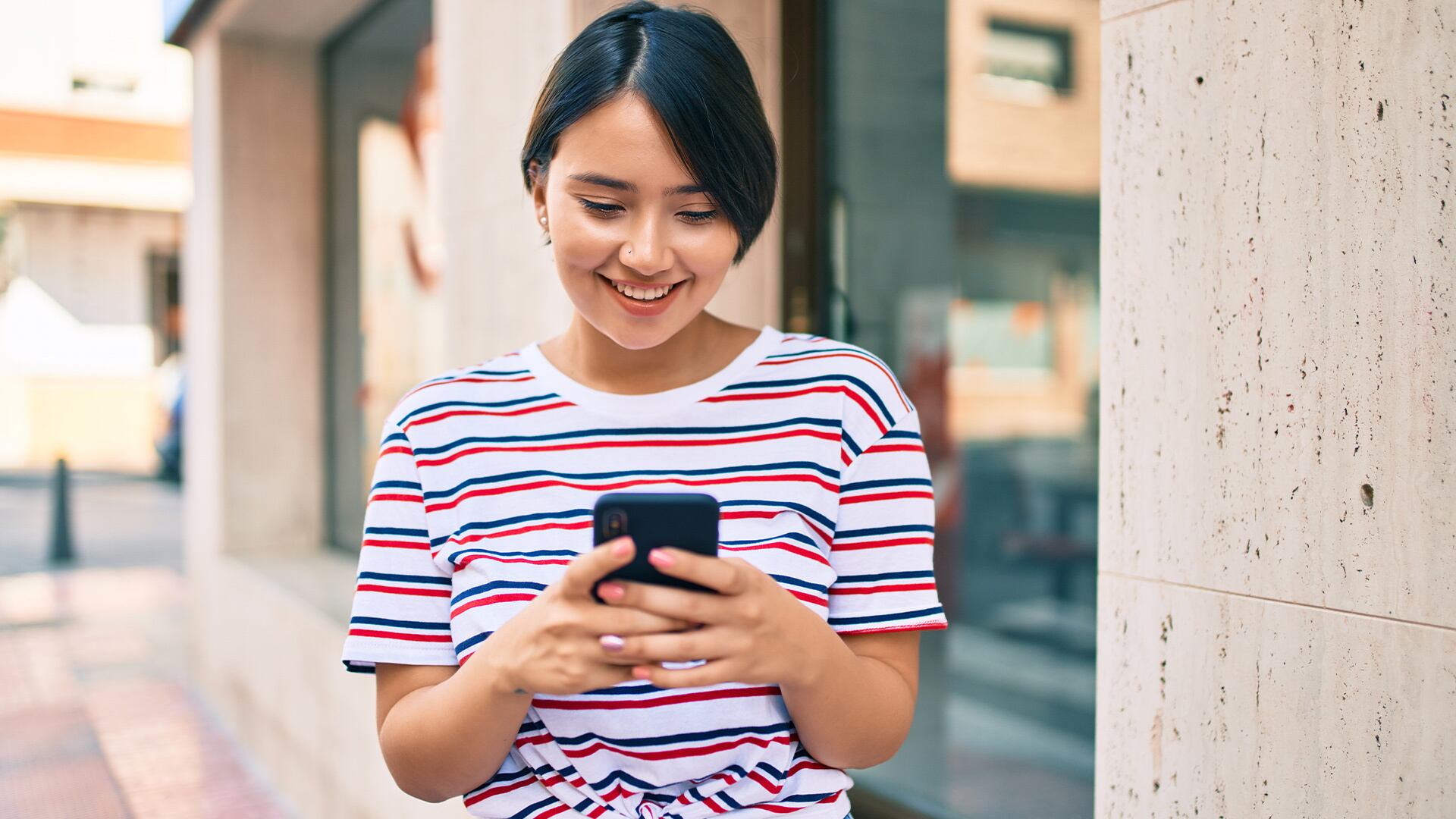 Las líneas prepago retrocedieron en 4.28% en el tercer trimestre del 2023, según Osiptel.