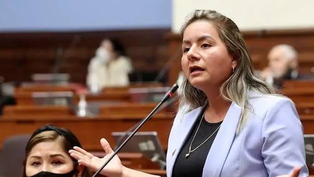 Tania Ramírez renuncia a la Derrama Magisterial tras cuestionamientos por su designación. Foto: Congreso
