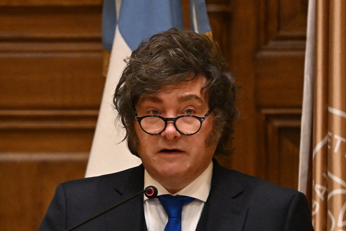 El presidente argentino Javier Milei pronuncia el discurso en la Universidad Ludovika de Servicio Público en Budapest, el 21 de marzo de 2026. (Attila KISBENEDEK / AFP)