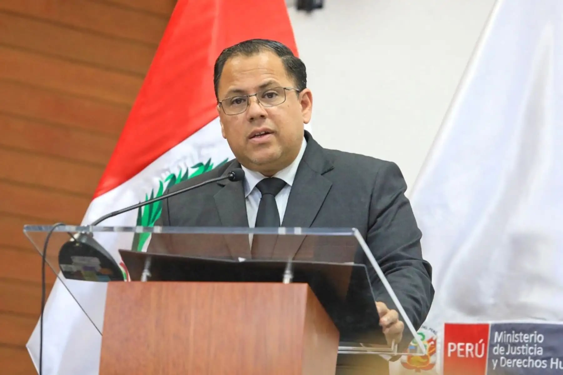 El ministro de Justicia, Walter Martínez, afirma que la Sunir se formará a partir de la fusión del Programa Nacional de Centros Juveniles (Pronasej) y del Inpe Foto: Andina