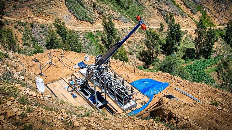 La compañía está impulsando su Estrategia de Alta Ley para diseñar una mina a cielo abierto enfocada en el componente de alta ley del recurso mineral, lo que permitirá un plan de desarrollo del proyecto eficiente en capital y económicamente sólido.