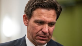 Ya entró en vigor la ley HB 915 de Florida firmada por DeSantis: ¿quiénes pueden trabajar sin perder Medicaid?