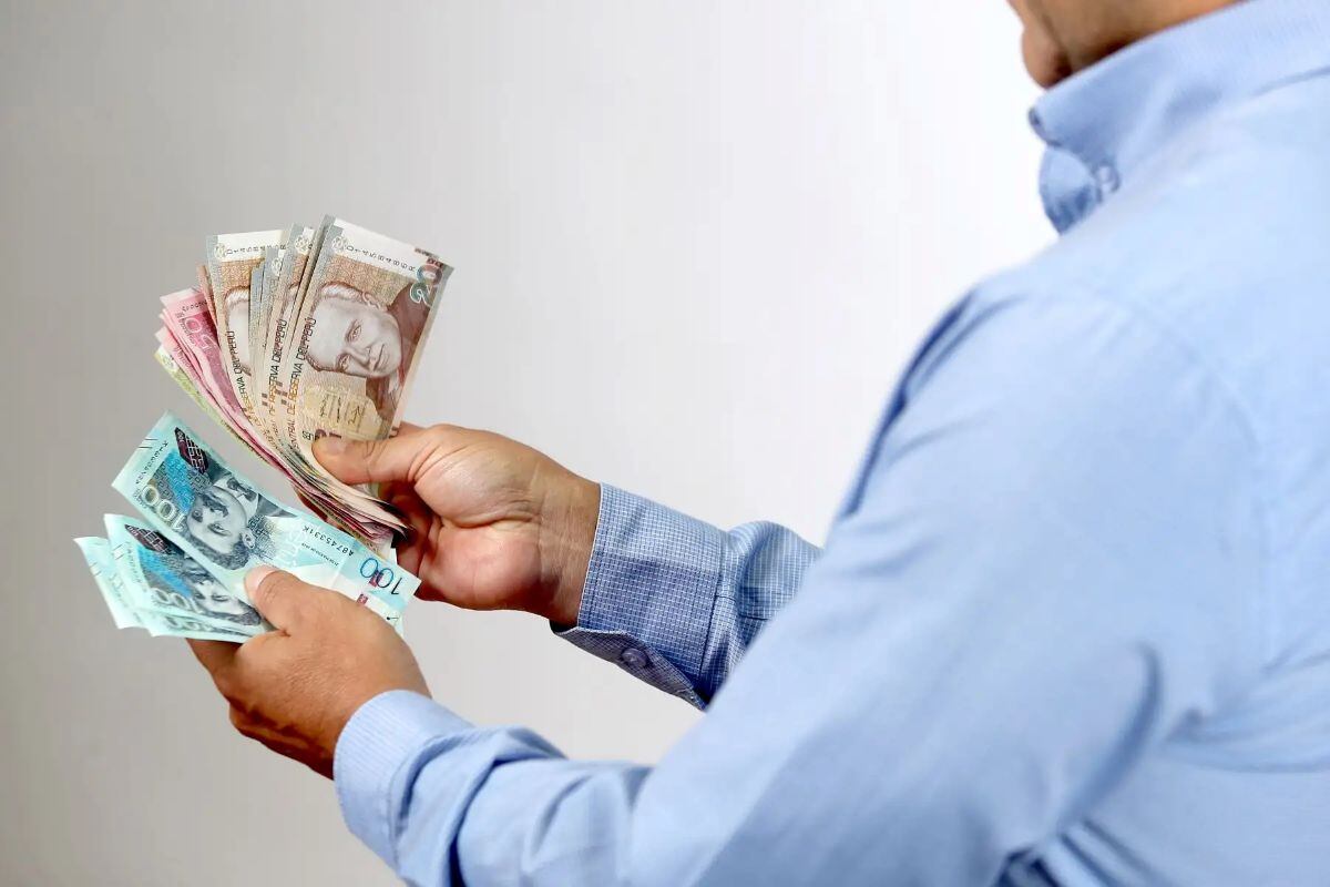 Docentes capacitados tuvieron mejoras sumamente considerables en su ahorro, según CAF. Foto: Andina.