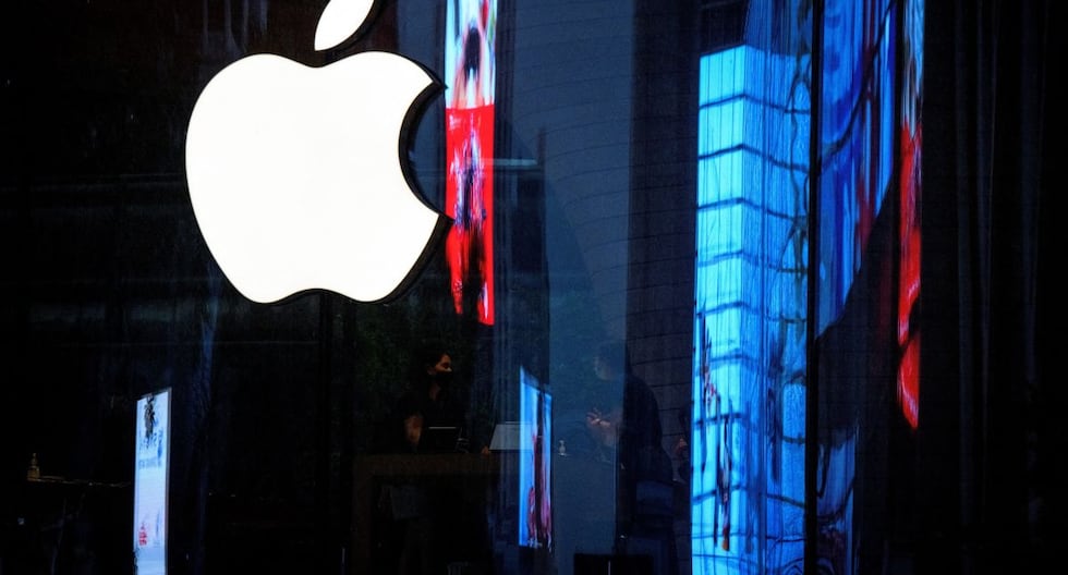 Apple cumple medio siglo: del garaje de Steve Jobs a la carrera de la IA
