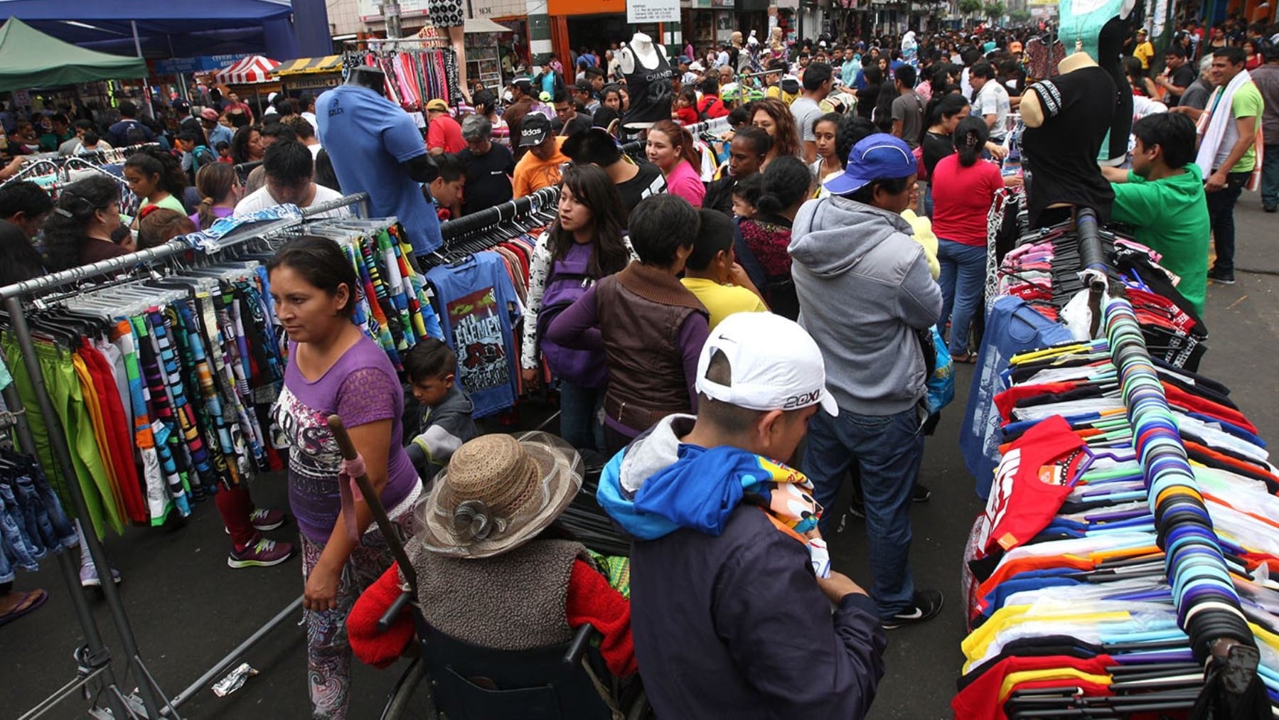 "Es importante entender por qué resulta tan difícil ampliar la base tributaria. En el hogar promedio peruano, el 60% de los ingresos proviene del sector informal."