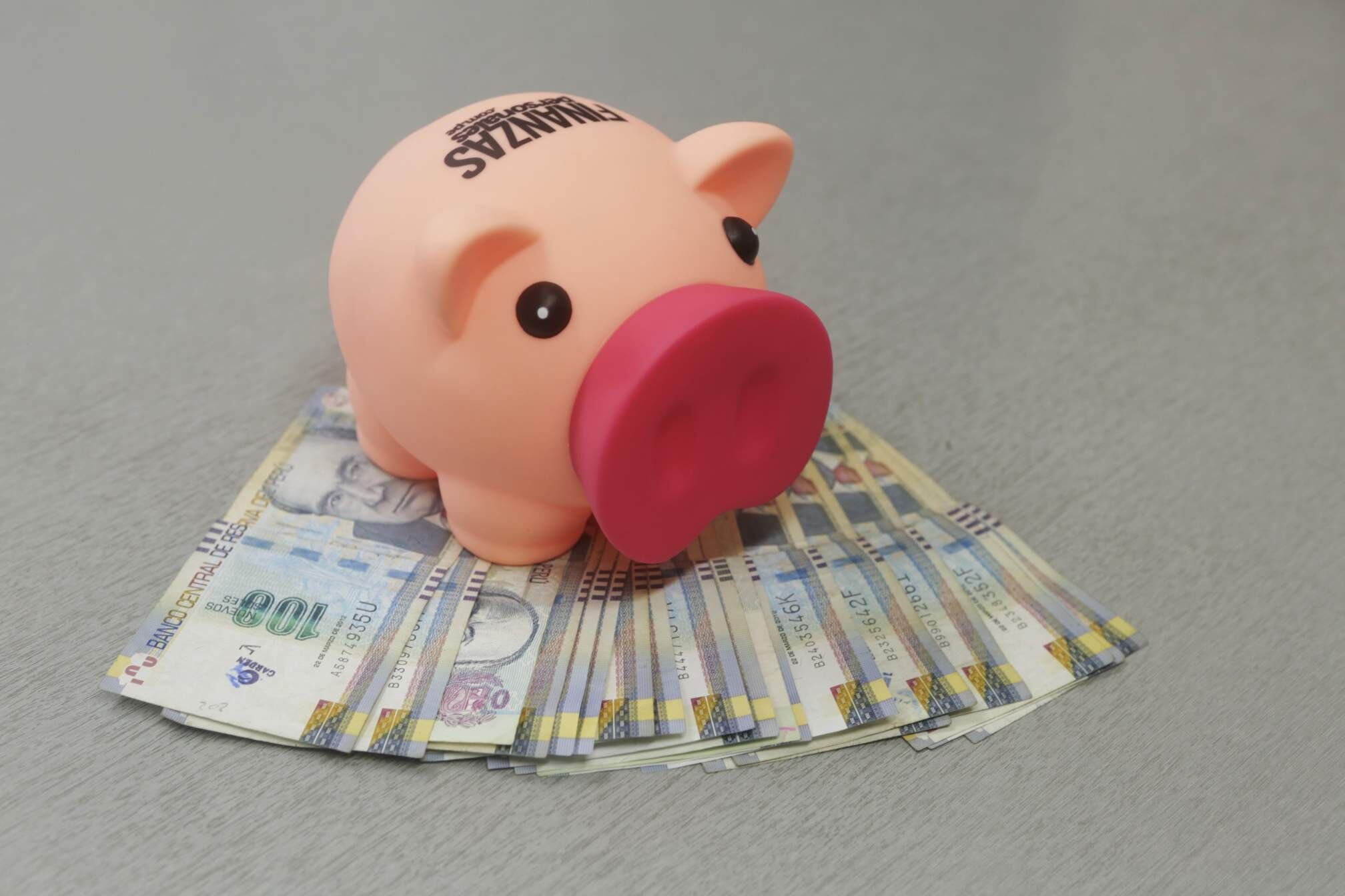 Haz del ahorro un hábito familiar. Foto: GEC