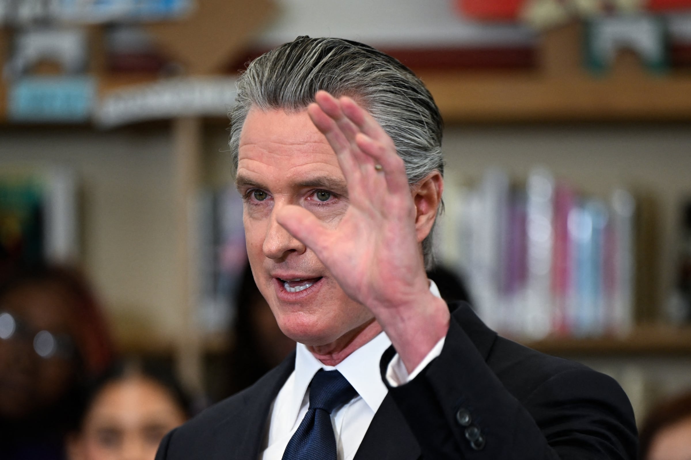 El gobernador de California, Gavin Newsom, firmó esta nueva ley el jueves 20 de agosto (Foto: AFP)