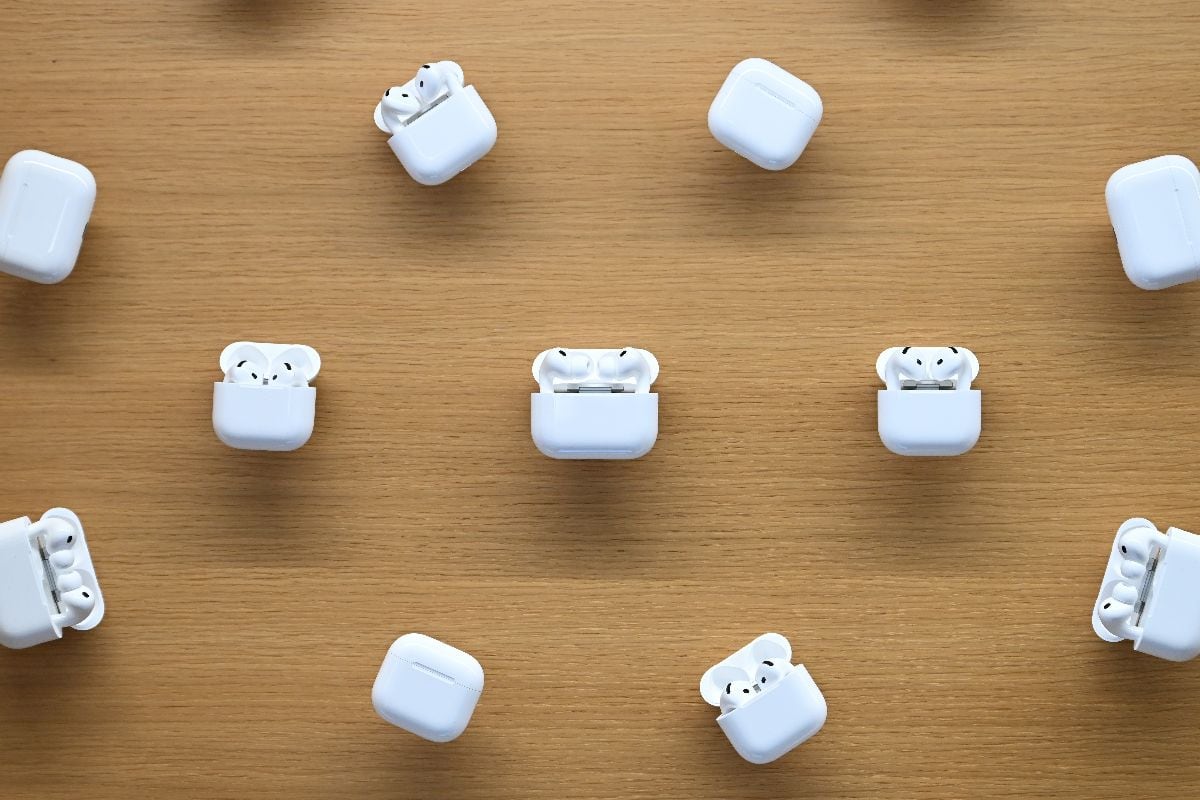 Una muestra de los AirPods en una tienda de Apple Inc. en Londres en 2025.