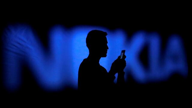 Nokia anuncia hasta 10,000 despidos en dos años para recortar costos
