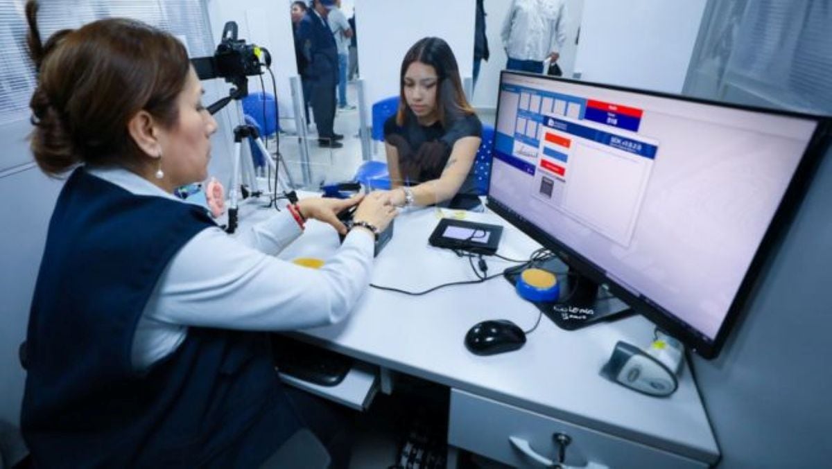 Reniec amplió su horario de atención en 18 oficinas de Lima durante enero de 2026 para facilitar los trámites del DNI en la temporada de verano. Foto: Reniec.