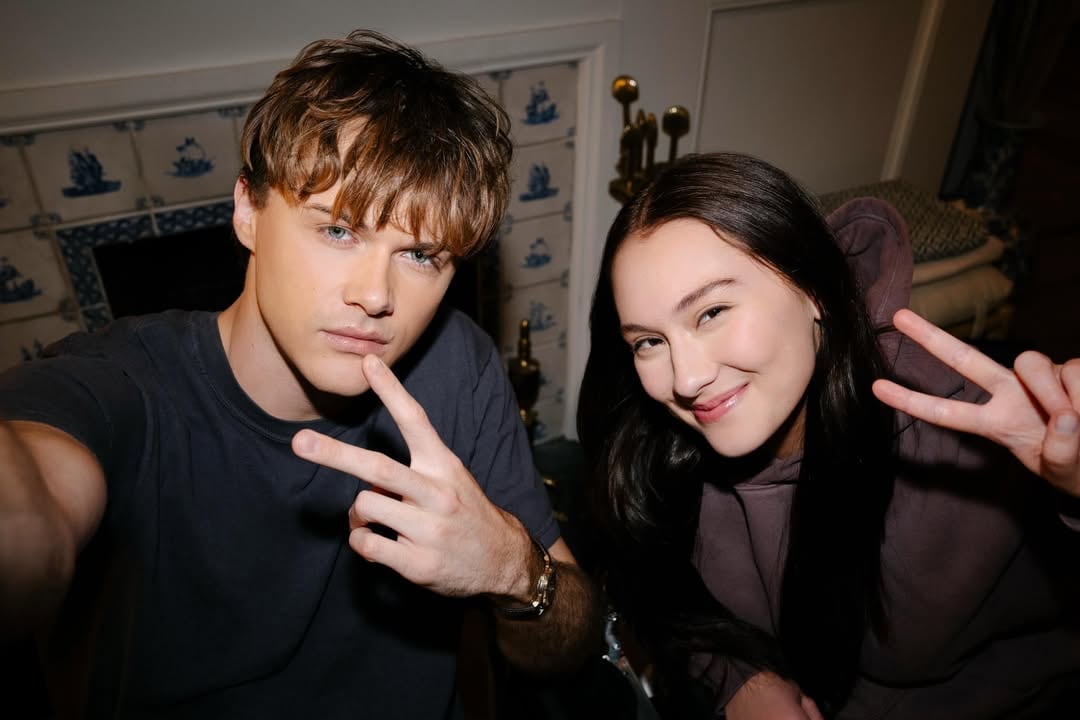 La primera foto de Christopher Briney y Lola Tung en el rodaje de la esperada película de "The Summer I Turned Pretty" (Foto: Amazon Studio)