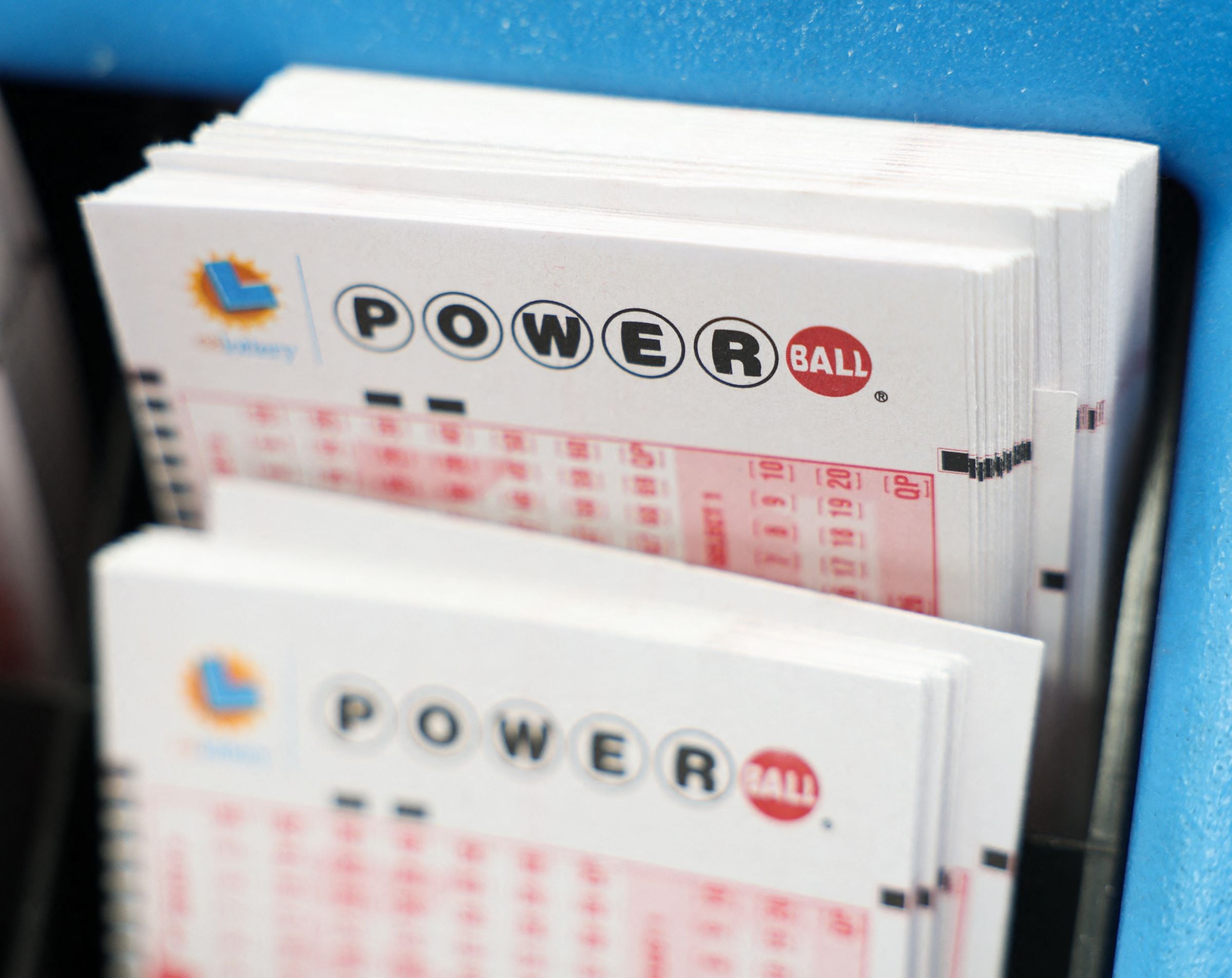 Las fechas de caducidad de los boletos del Powerball suelen variar entre 90 días y un año, dependiendo de la jurisdicción de venta. (Foto: Patrick T. Fallon / AFP)