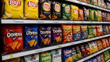 El consumo de snacks sigue creciendo en Perú y atrae nuevas apuestas de gigantes globales. (Foto: imagen referencial)