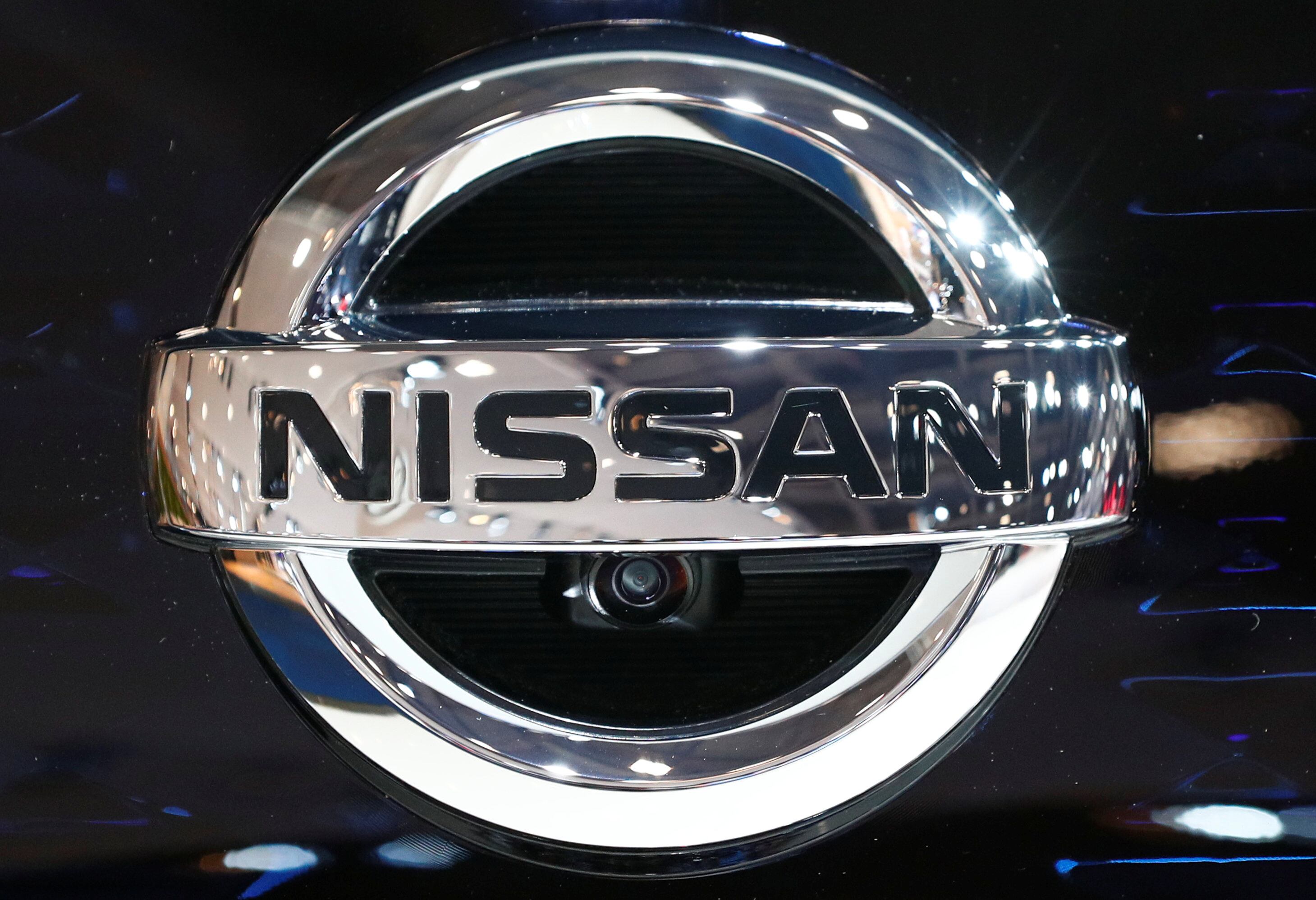 Un logotipo de Nissan se muestra en el Salón del Automóvil de Bruselas, Bélgica, 9 de enero de 2020. REUTERS/Francois Lenoir