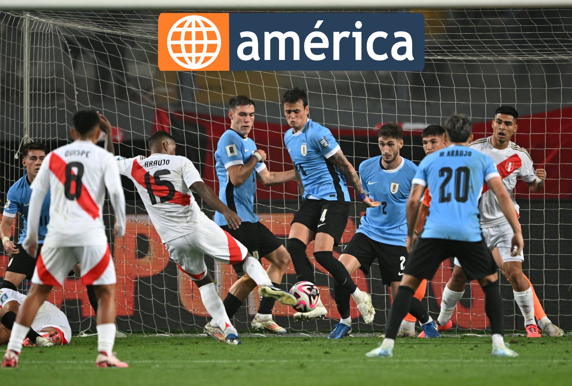 MONTEVIDEO (URUGUAY), 04/09/2025.- Cobertura oficial de América Televisión (Canal 4) y América TV GO para ver el partido entre Perú y Uruguay este jueves 4 de septiembre por la fecha 17 de las Eliminatorias Conmebol rumbo al Mundial 2026 desde el Centenario de Montevideo. Foto de ERNESTO BENAVIDES para AFP