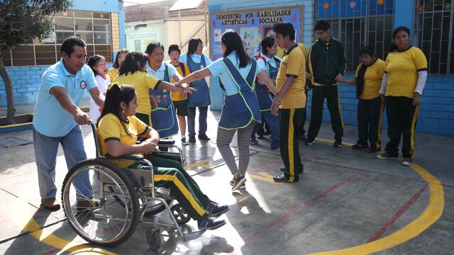 Piden a colegios asegurar educación de más de 80 mil escolares con discapacidad 