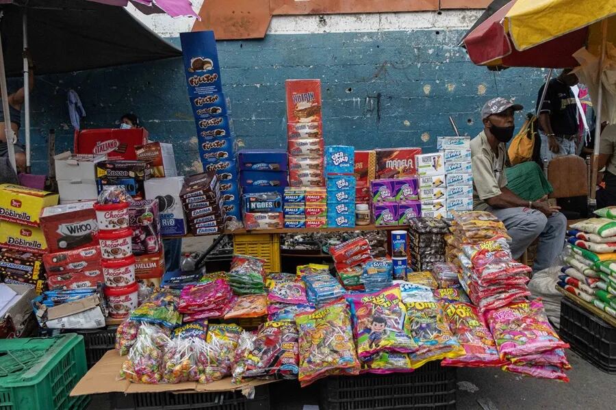 En economías como China, Japón, Reino Unido y la Unión Europea está prohibido el uso de este colorante rojo. Foto: EFE/Ronald Peña.