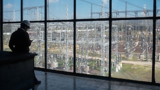 Industriales presionan a AMLO en favor de energías renovables