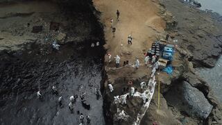Repsol dice que completará esta semana la limpieza del petróleo derramado en el mar peruano