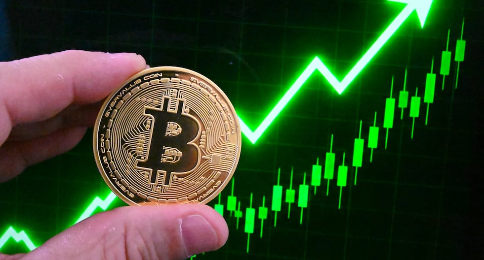 Bolsa de Lima sube 36%, peruanos actúan con patrón inusual en criptomoneda