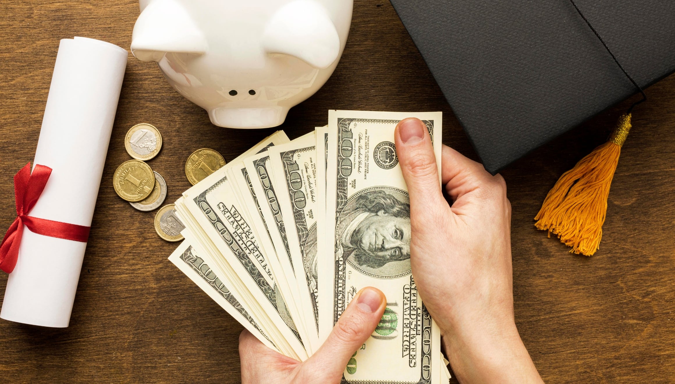 En Estados Unidos, se le borrarán las deudas por préstamos estudiantil es a 205 mil personas (Foto: Freepik)