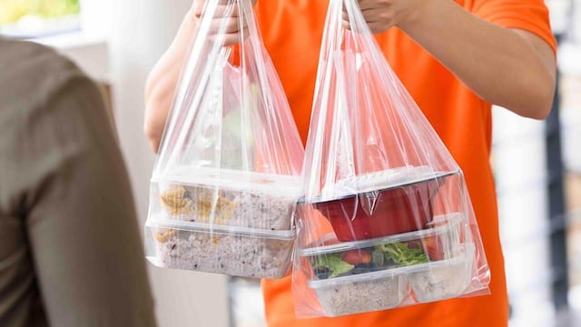 Restaurantes de Canadá dicen adiós a plásticos de un solo uso