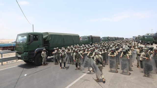 Militares en Puno trabajarán en el desbloqueo de carreteras tras declaratoria de emergencia